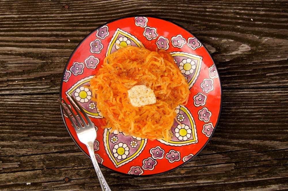 spaghetti squash with tomato sauce