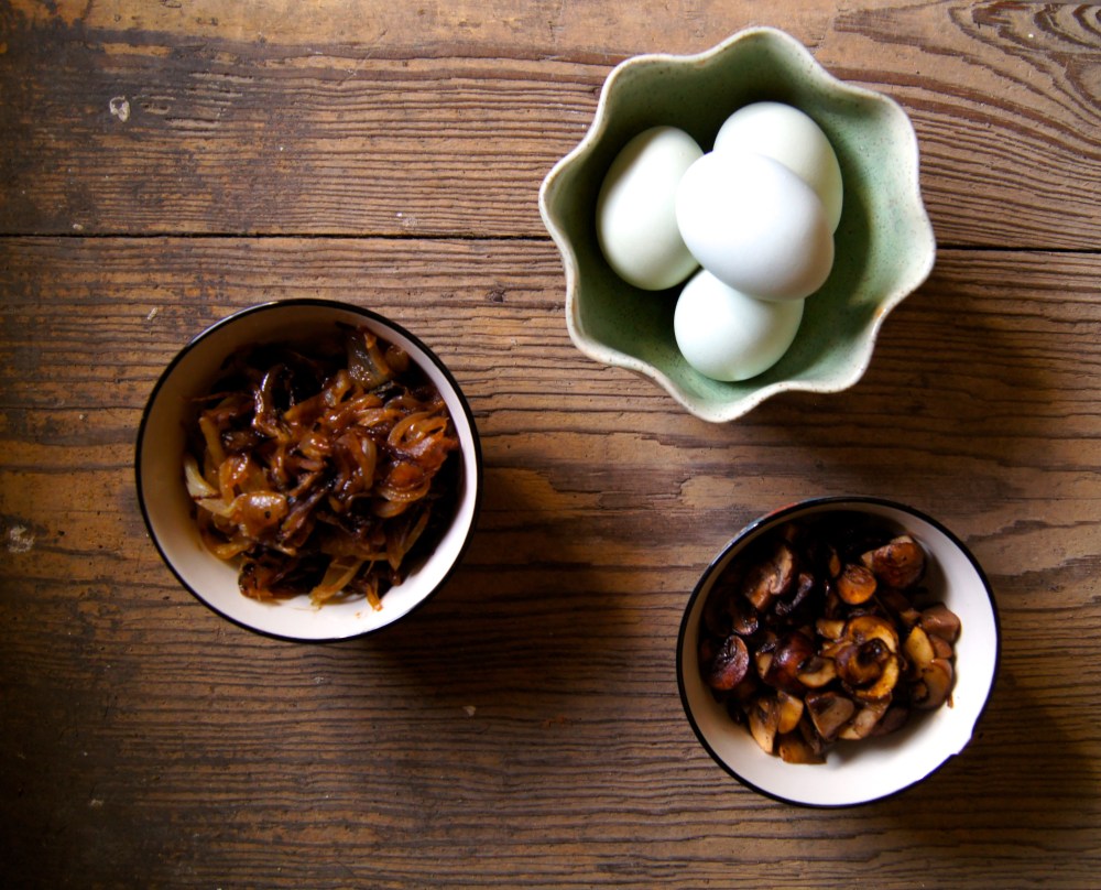 Ameraucana blue heirloom eggs