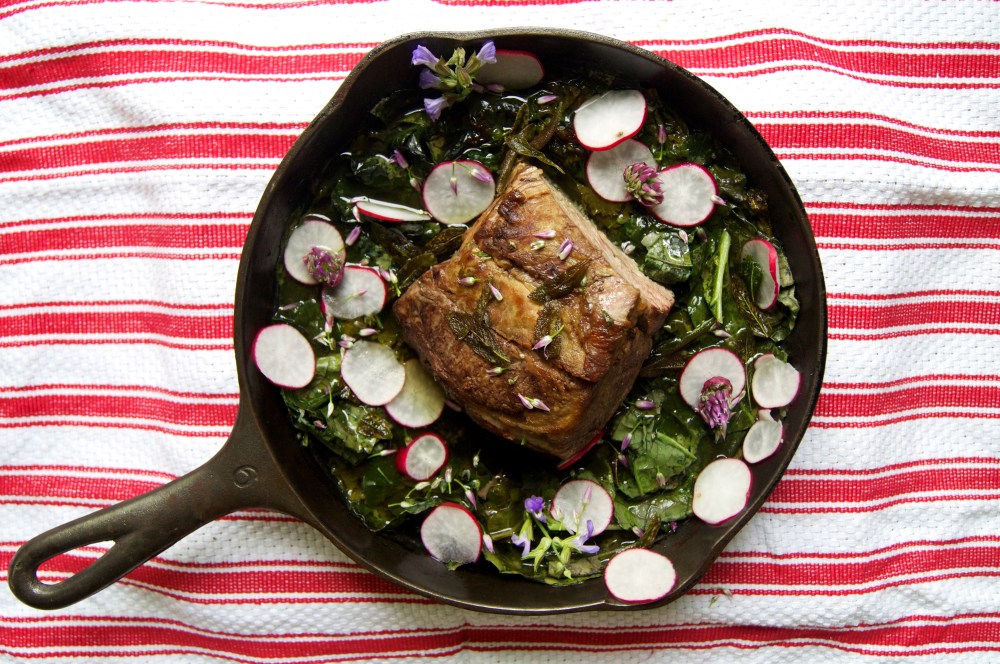 braised tendercrop pork with mustard greens